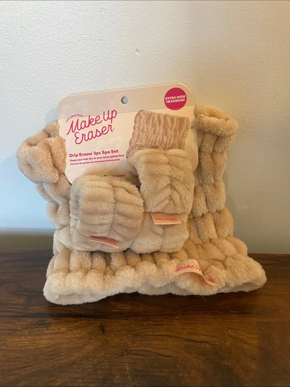 MakeUp Eraser Plush Spa Set in Beige - Headband & Accessories